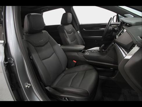 Used 2024 Cadillac XT5 Premium Luxury AWD/4WD image 19
