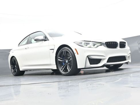 Used 2018 BMW M4 Coupe RWD image 28