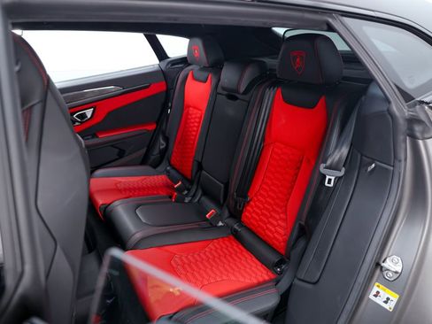 Used 2022 Lamborghini Urus image 20