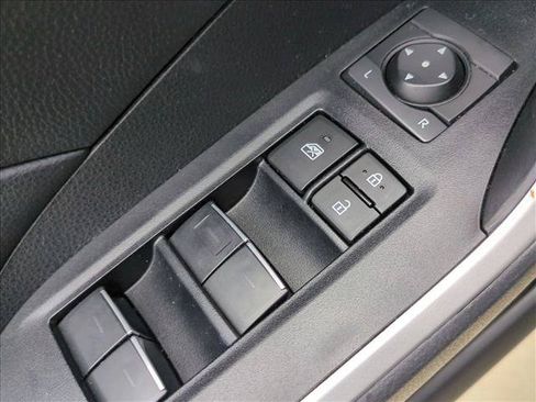 Used 2023 Toyota RAV4 SE w/ SE Grade Weather Package AWD/4WD image 9