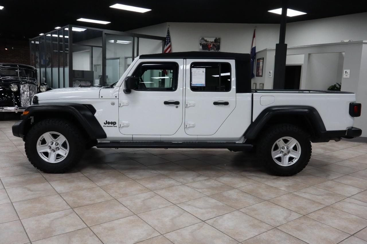 Used 2020 Jeep Gladiator Sport w/ Quick Order Package 24S AWD/4WD image 2