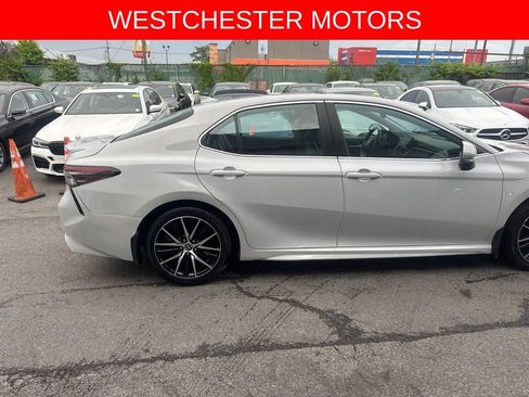 Used 2024 Toyota Camry SE w/ Convenience Package FWD image 10