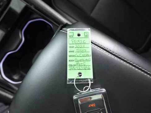 Used 2024 Jeep Grand Cherokee Overland w/ Luxury Tech Group IV image 35