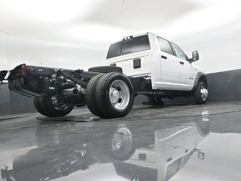 New 2026 RAM 4500 4x4 Crew Cab DRW image 39