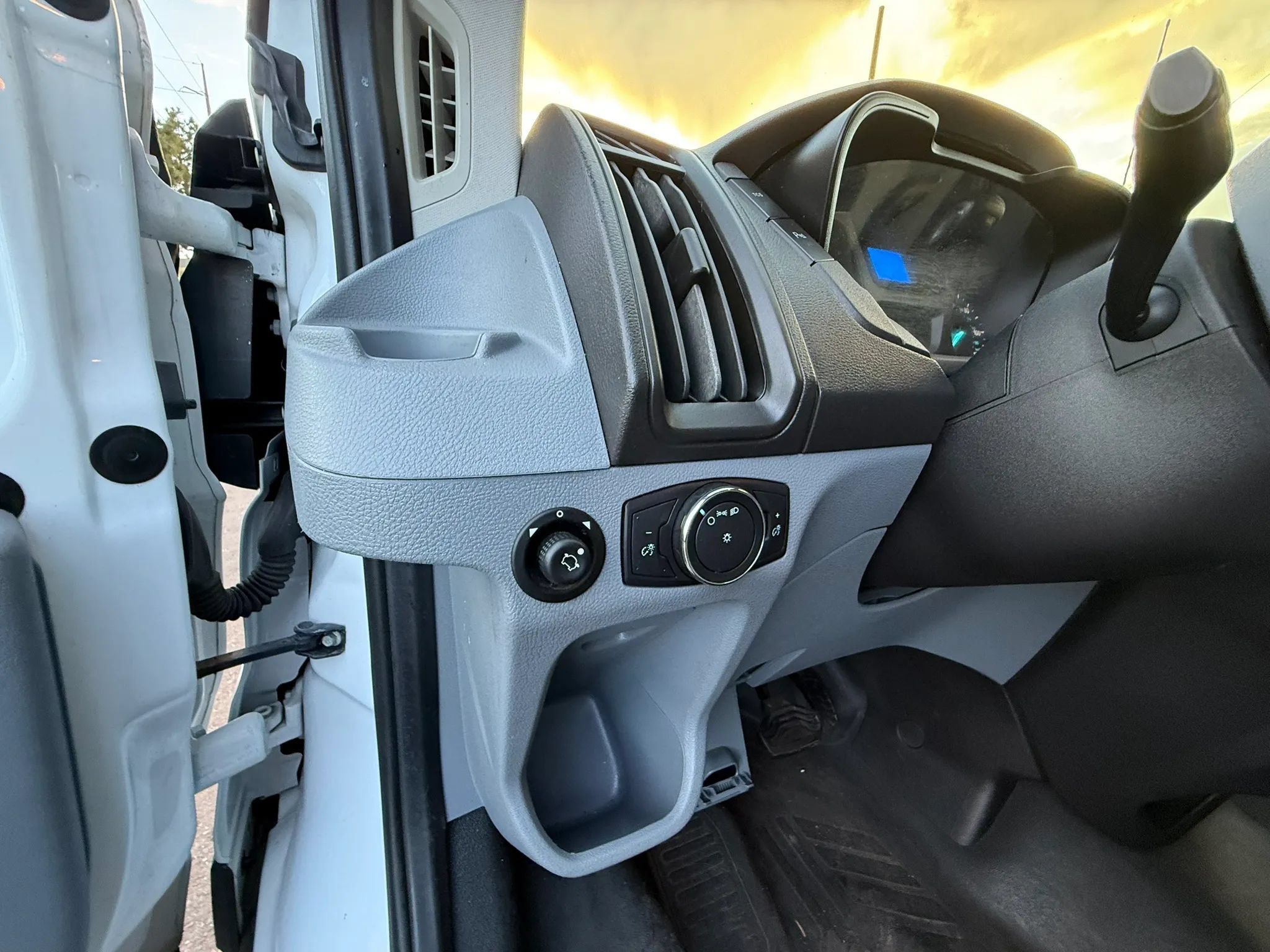 Used 2018 Ford Transit 350 148 Low Roof RWD image 24