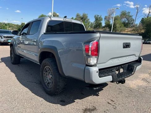 Used 2020 Toyota Tacoma TRD Off-Road w/ TRD Premium Off Road Package AWD/4WD image 3
