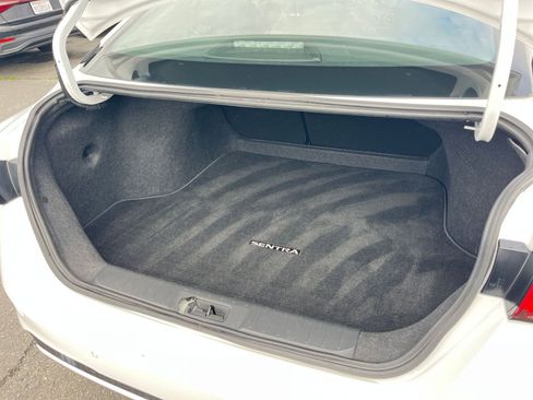 Used 2025 Nissan Sentra SV image 29