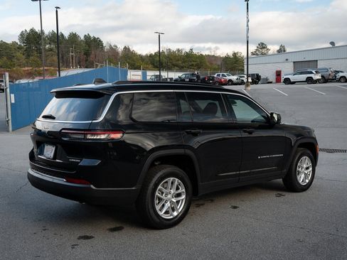 Used 2025 Jeep Grand Cherokee L Laredo RWD image 10
