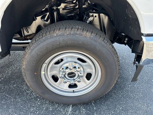 New 2025 Ford F350 XL w/ XL Chrome Package image 4