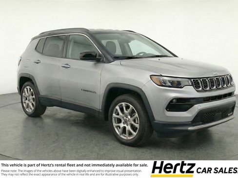 Used 2025 Jeep Compass Limited image 1