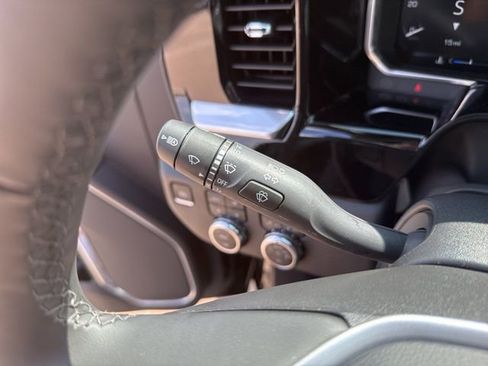 New 2026 GMC Sierra 2500 SLT w/ SLT Premium Package AWD/4WD image 24