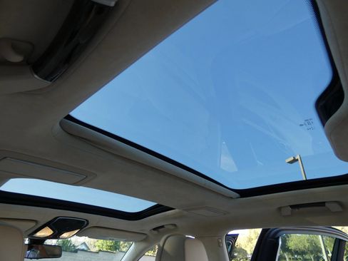 Used 2016 BMW 750i xDrive image 61