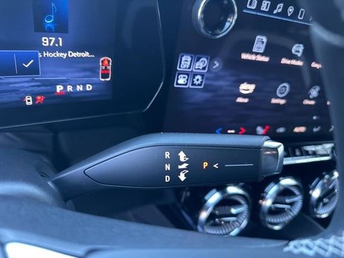 Used 2024 Chevrolet Blazer EV LT image 19