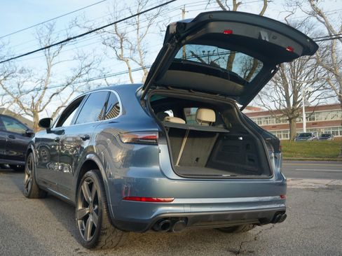 Used 2019 Porsche Cayenne Turbo image 52