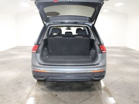 Used 2024 Volkswagen Tiguan SE image 14