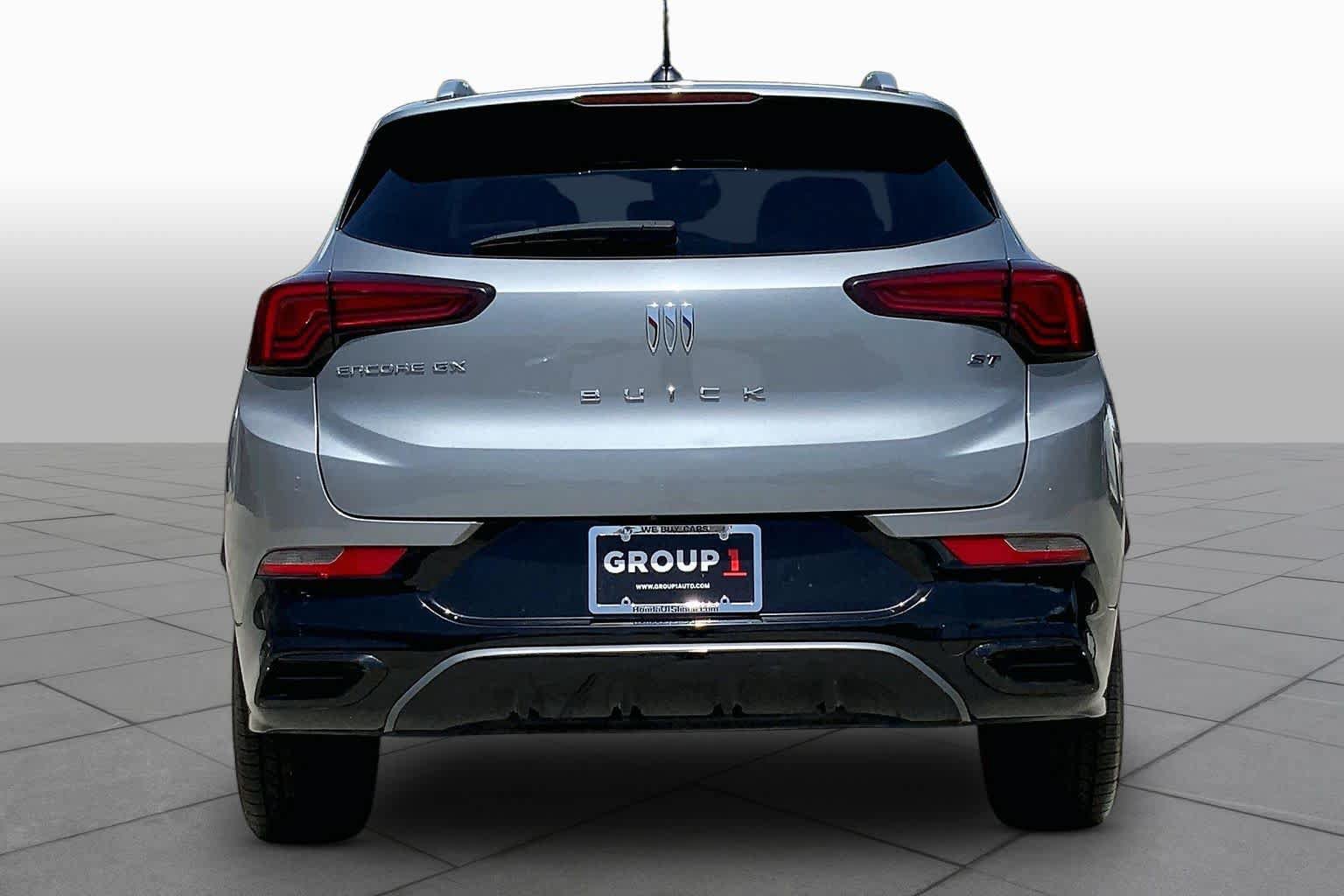 Used 2024 Buick Encore GX Sport Touring FWD image 5