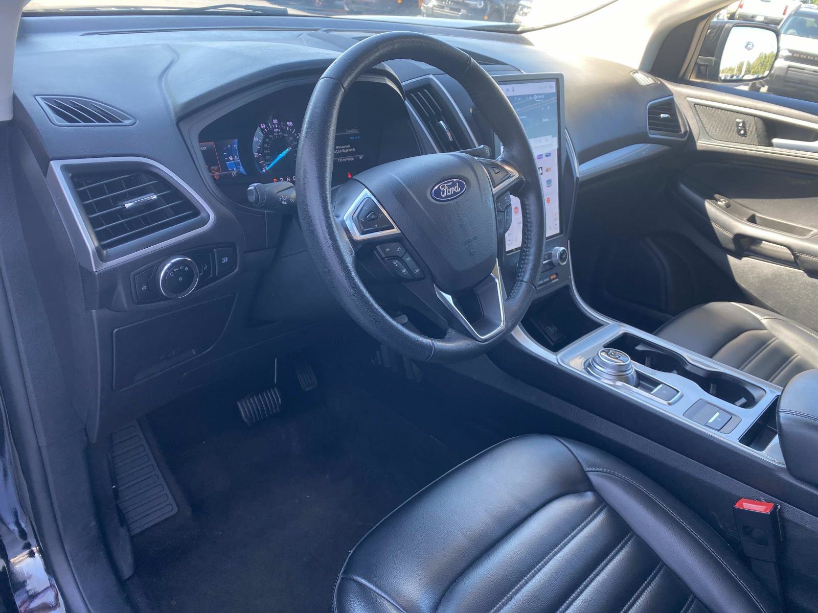Used 2024 Ford Edge SEL AWD/4WD image 19
