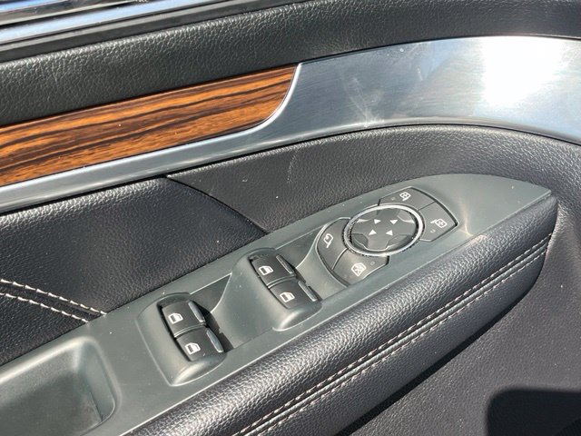 Used 2019 Ford Explorer Limited w/ Ford Safe & Smart Package FWD image 12