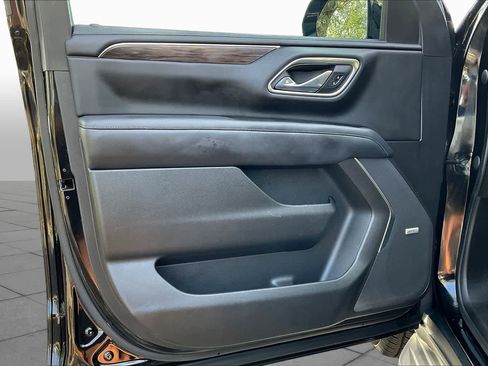 Used 2021 Chevrolet Tahoe LT w/ Luxury Package RWD image 22