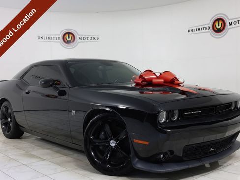 Used 2015 Dodge Challenger R/T Scat Pack RWD image 1