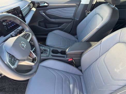 New 2025 Volkswagen Jetta SEL image 11