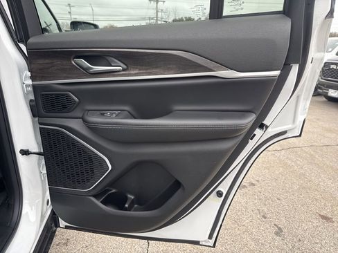 New 2026 Jeep Grand Cherokee Limited image 29