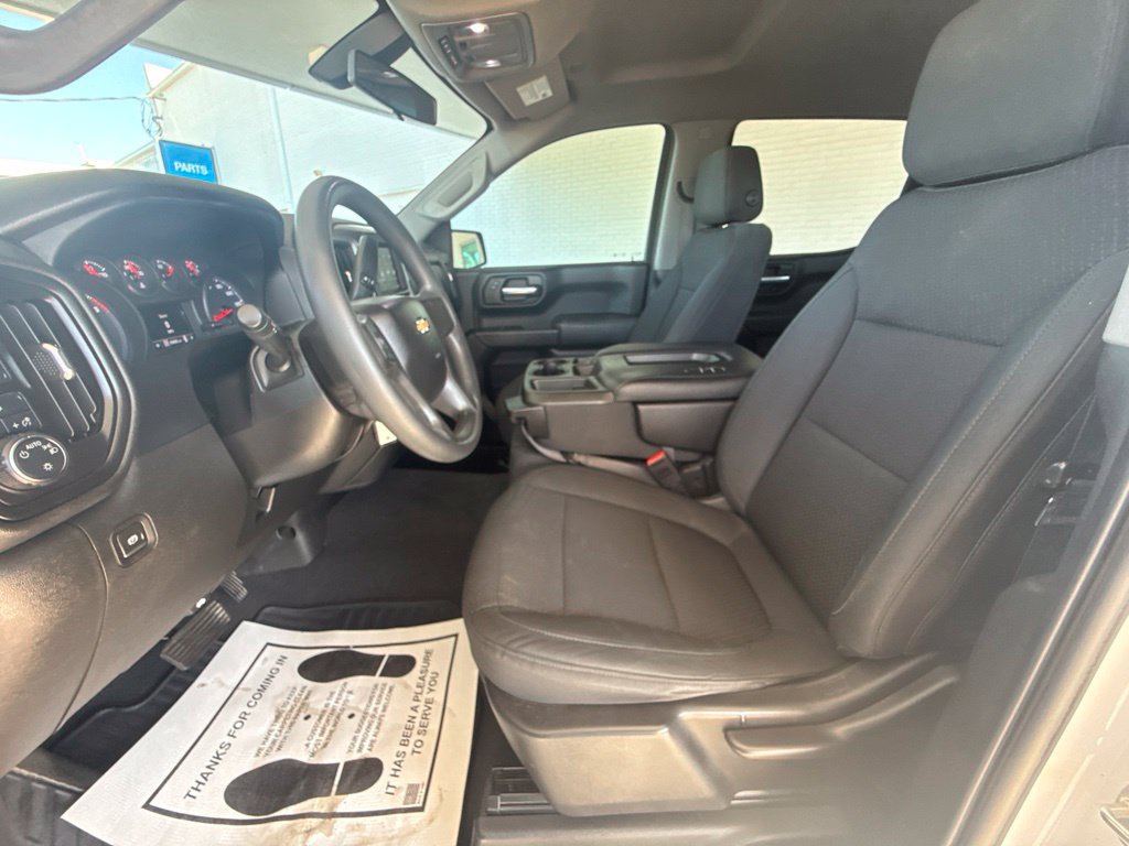 Used 2020 Chevrolet Silverado 1500 Custom w/ Custom Value Package AWD/4WD image 34