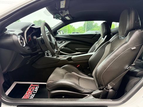Used 2022 Chevrolet Camaro SS RWD image 17