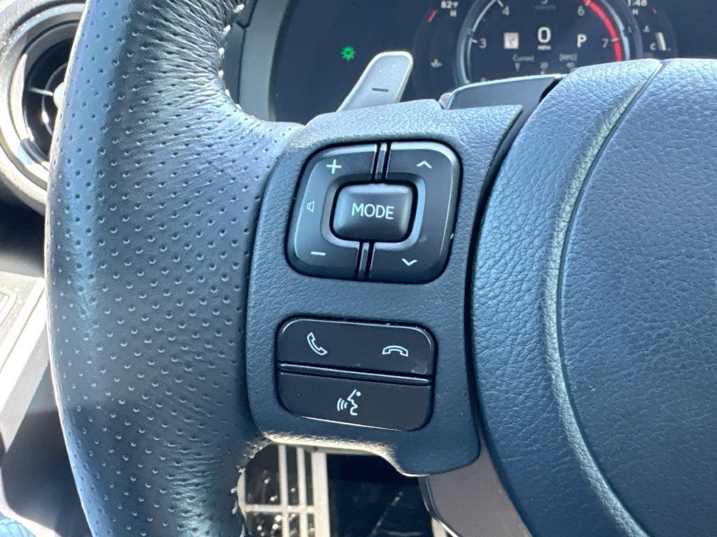 Used 2025 Lexus IS 500 RWD image 21