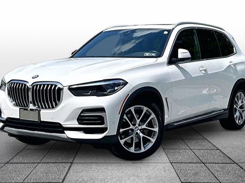 Used 2023 BMW X5 xDrive40i w/ Premium Package AWD/4WD image 4