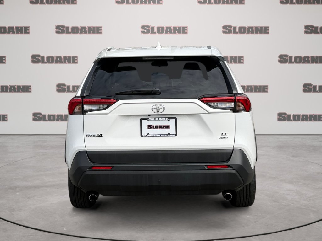 Used 2025 Toyota RAV4 LE AWD/4WD image 4
