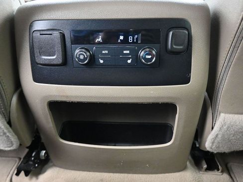 Used 2019 GMC Yukon SLT image 27