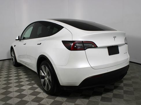Used 2022 Tesla Model Y Long Range AWD/4WD image 33