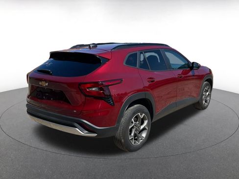 Used 2025 Chevrolet Trax LT FWD image 15