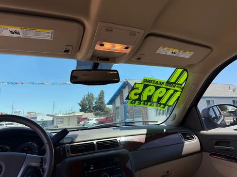 Used 2011 Chevrolet Tahoe LT RWD image 15