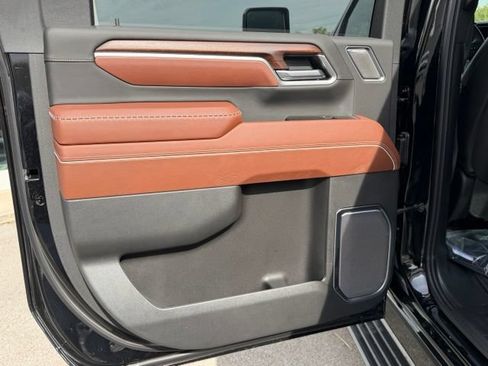 New 2026 GMC Sierra 2500 Denali Ultimate AWD/4WD image 17