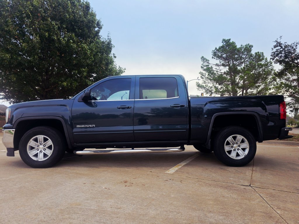 Used 2017 GMC Sierra 1500 SLE w/ SLE Value Package RWD image 19