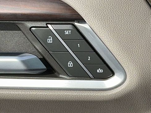 Used 2022 GMC Sierra 1500 SLT w/ SLT Convenience Package image 15