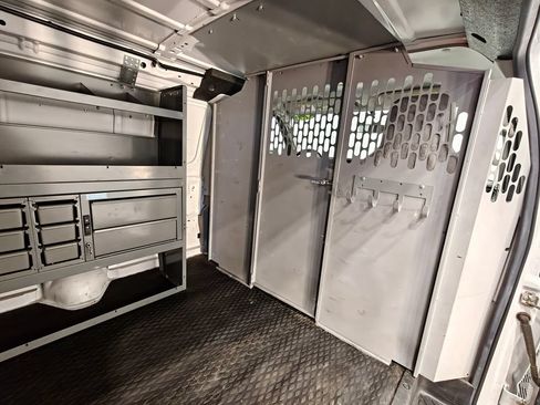 Used 2014 Ford E-250 and Econoline 250 Extended w/ Power Group RWD image 20