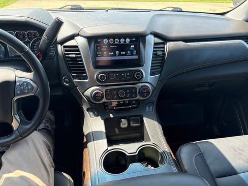 Used 2019 Chevrolet Suburban LT AWD/4WD image 46