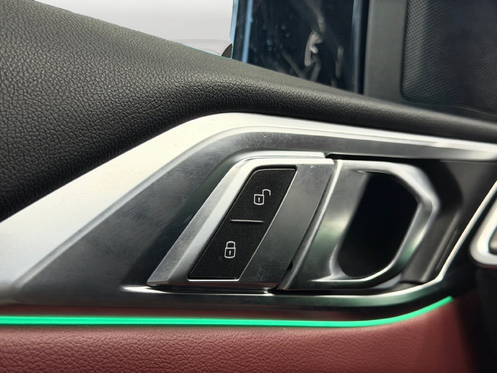 Used 2023 BMW 430i Coupe w/ M Sport Package RWD image 18