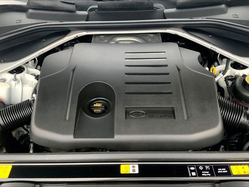 Used 2024 Land Rover Range Rover Sport SE image 29