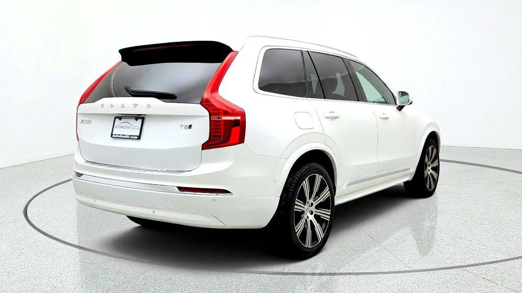 Used 2025 Volvo XC90 T8 Plus w/ Protection Package Premier AWD/4WD image 5