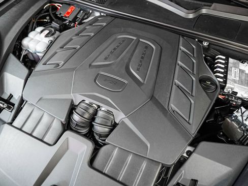 New 2026 Porsche Cayenne S image 12