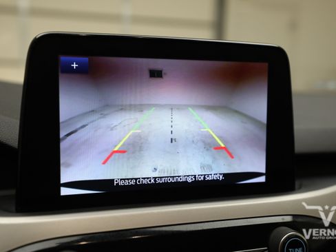 Used 2022 Ford Escape SE FWD image 29