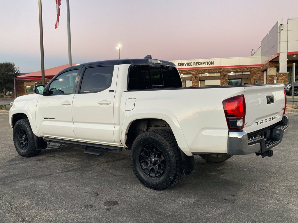 Used 2021 Toyota Tacoma SR5 RWD image 7