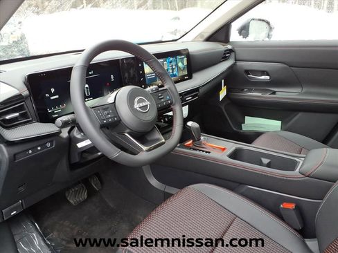 New 2026 Nissan Kicks SR w/ SR Premium Package FWD image 10