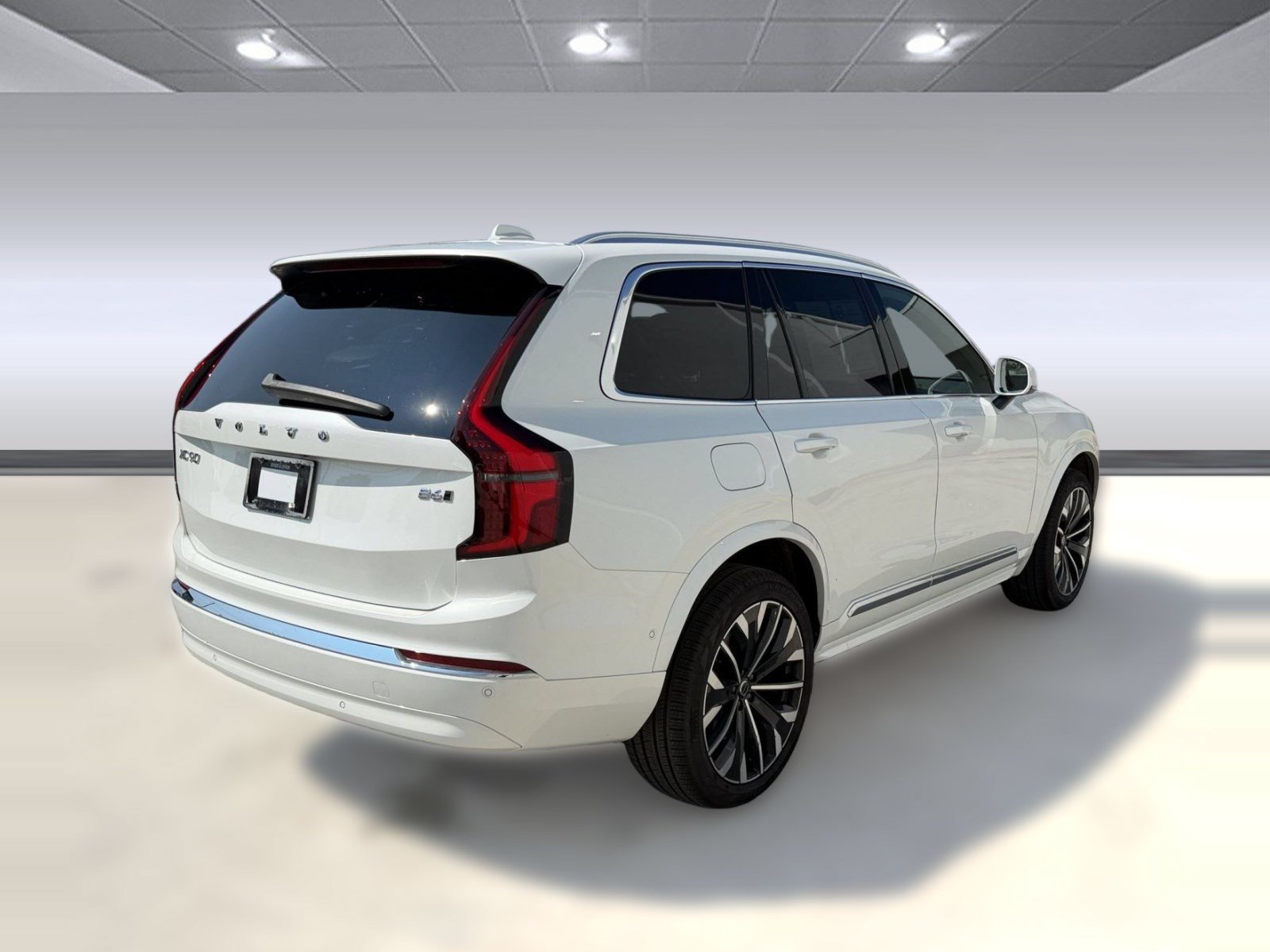 Certified 2026 Volvo XC90 B6 Plus AWD/4WD image 9