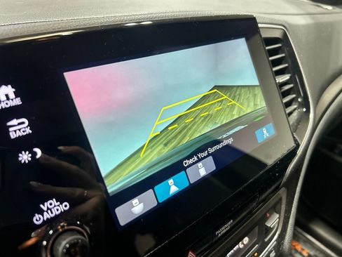 Used 2022 Honda Pilot TrailSport image 46