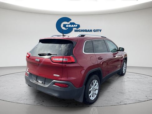 Used 2016 Jeep Cherokee Latitude AWD/4WD image 3